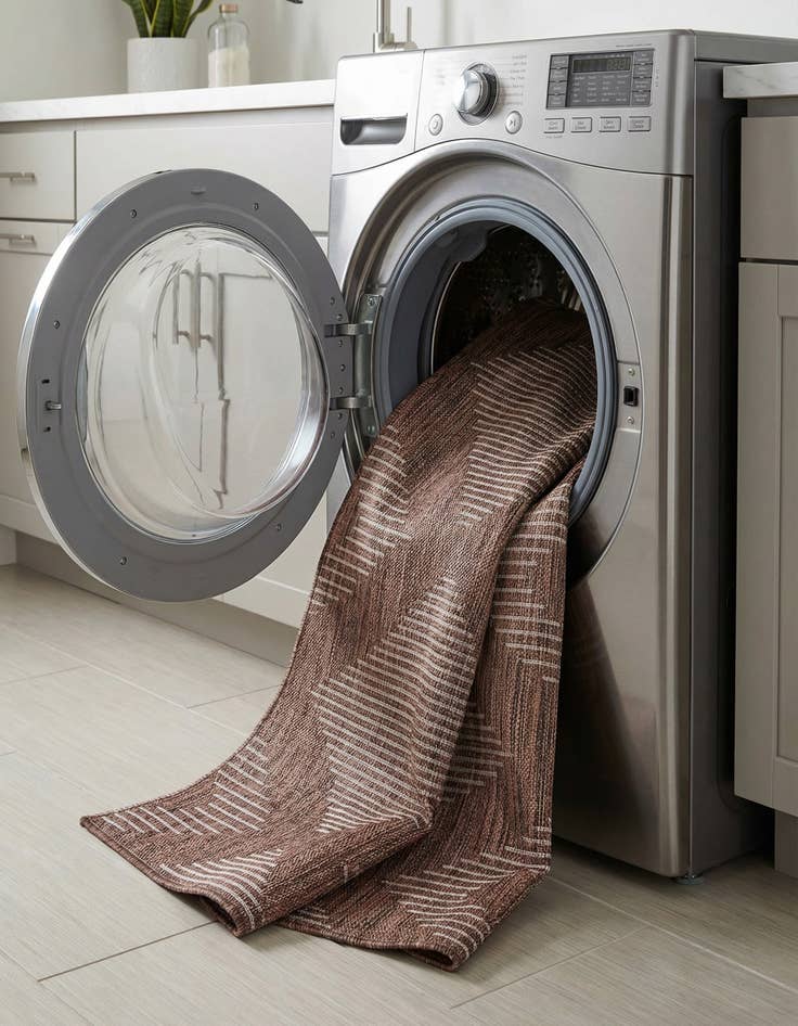 Detail image of  2' x 8'  Washable Modern Indoor / Outdoor Runner Rug