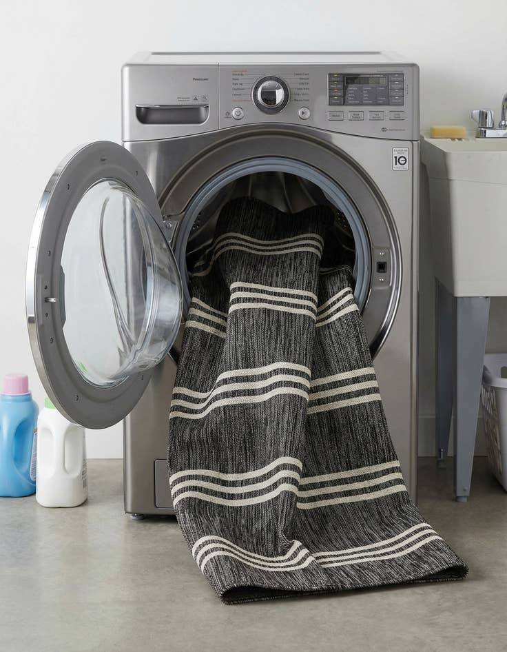 Detail image of 7' 10 x 10'  Washable Jill Zarin Anguilla Indoor / Outdoor Rug