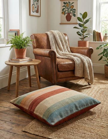 2' 4 x 2' 5 Hand Woven Pillow Wool Square Rug