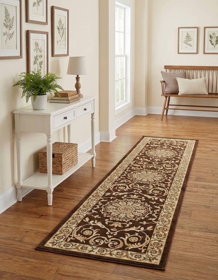 Detail image of  2' 7 x 10' Chateau Runner Rug