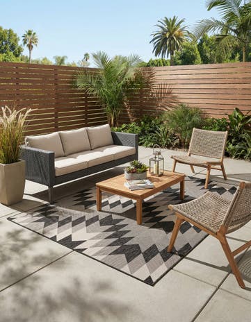 5' 3 x 8' Easy-Clean Modern Indoor / Outdoor Rug
