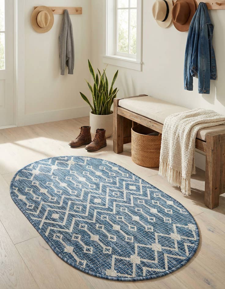 Detail image of 2' x 3'  Washable Trellis Indoor / Outdoor Oval Rug