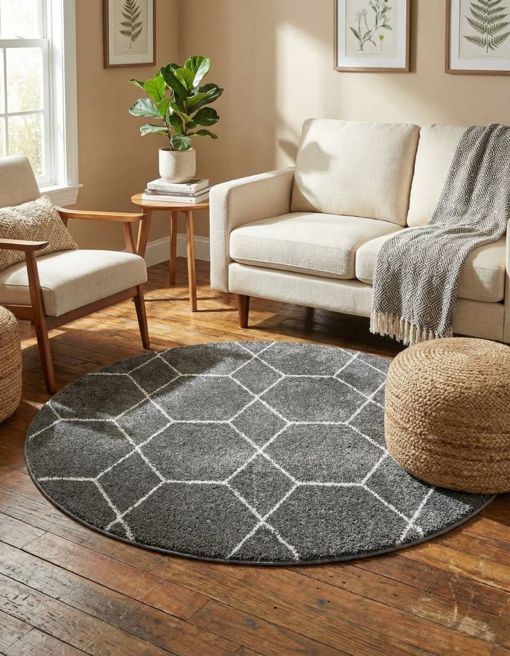 Detail image of  3' x 3' Lattice Frieze Round Rug