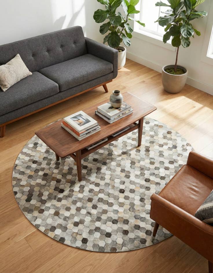 Detail image of 7' 10 x 7' 10 Cowhide Leather Round Rug