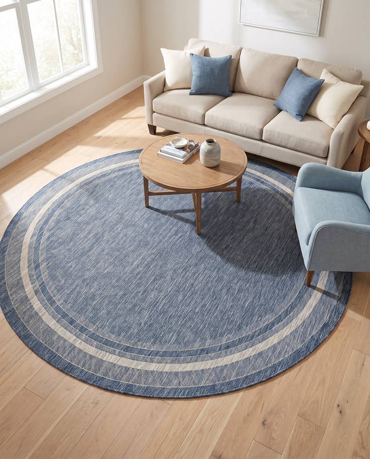 Detail image of 10' x 10' Easy-Clean Border Indoor / Outdoor Round Rug