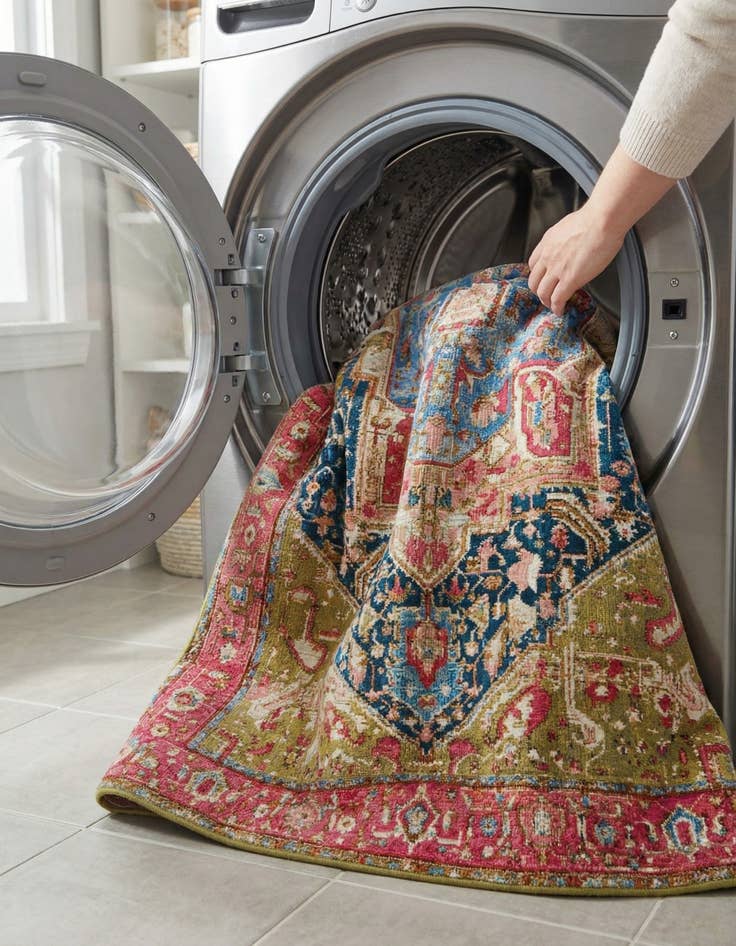 Detail image of 5' 3 x 8'  Washable Traditional Indoor / Outdoor Rug