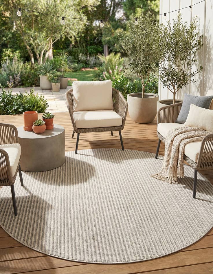 Detail image of 10' x 10'  Washable Sabrina Soto Indoor / Outdoor Round Rug