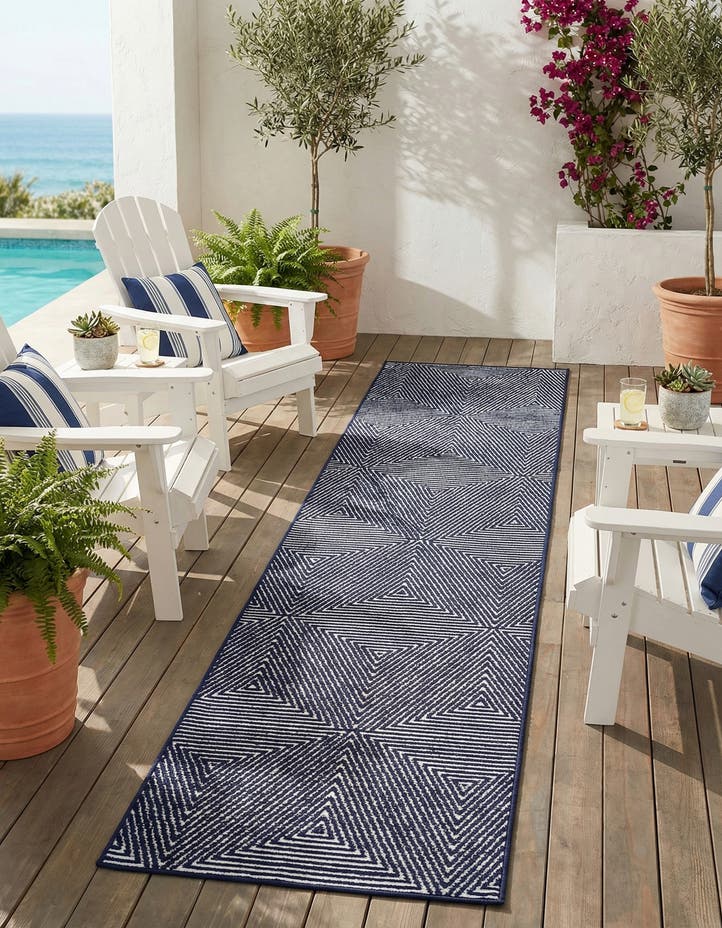 2' 7 x 12' Easy-Clean Sabrina Soto Indoor / O...