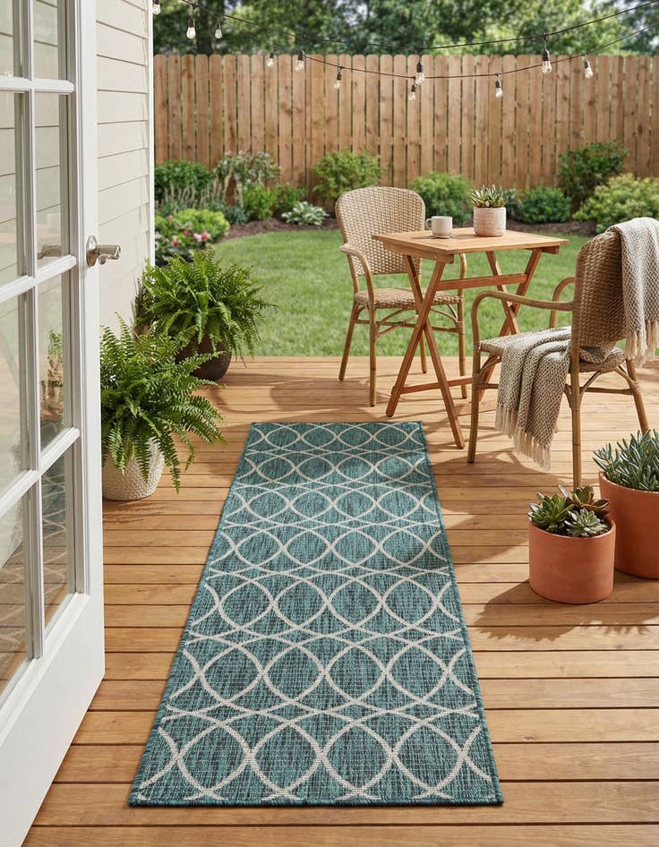 Detail image of  2' x 7' 10  Washable Lattice Indoor / Outdoor Runner Rug