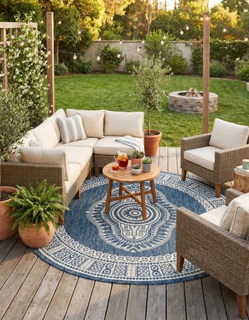 10' x 10' Easy-Clean Traditional Indoor / Outdoor Round Rug