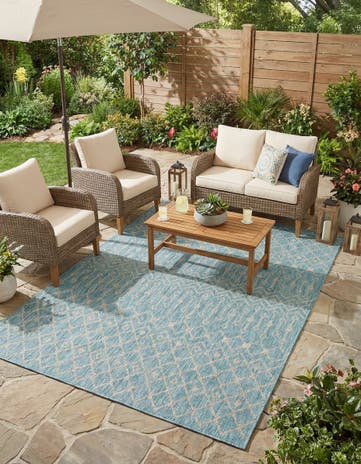 7' 10 x 11' Easy-Clean Lattice Indoor / Outdoor Rug