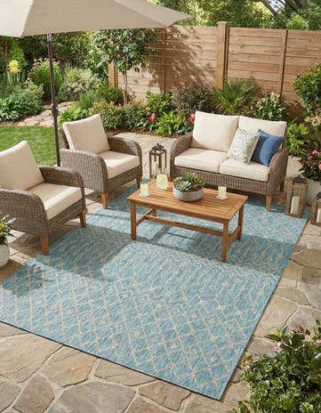 7' 10 x 11' Easy-Clean Lattice Indoor / Outdoor Rug