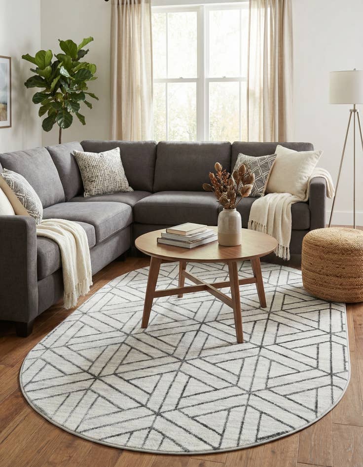 Detail image of  5' 3 x 8' Lattice Trellis Oval Rug