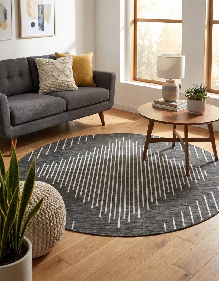 Detail image of 7' 10 x 7' 10 Easy-Clean Modern Indoor / Outdoor Round Rug
