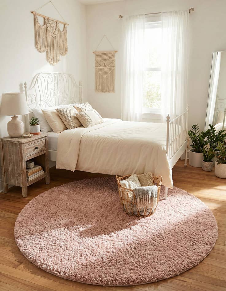 Detail image of  5' 3 x 5' 3 Zermatt Shag Round Rug