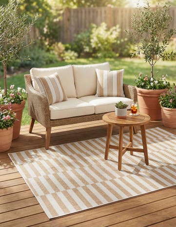 4' x 6' Easy-Clean Striped Indoor / Outdoor Rug
