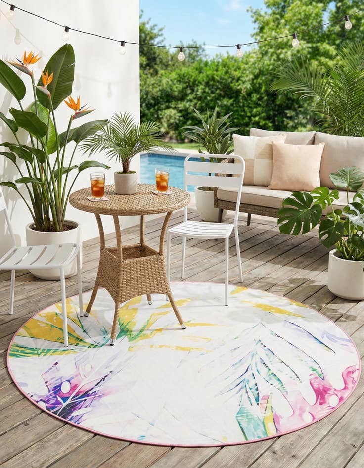 Detail image of 7' 10 x 7' 10 Easy-Clean Jill Zarin Caribbean Indoor / Outdoor Round Rug