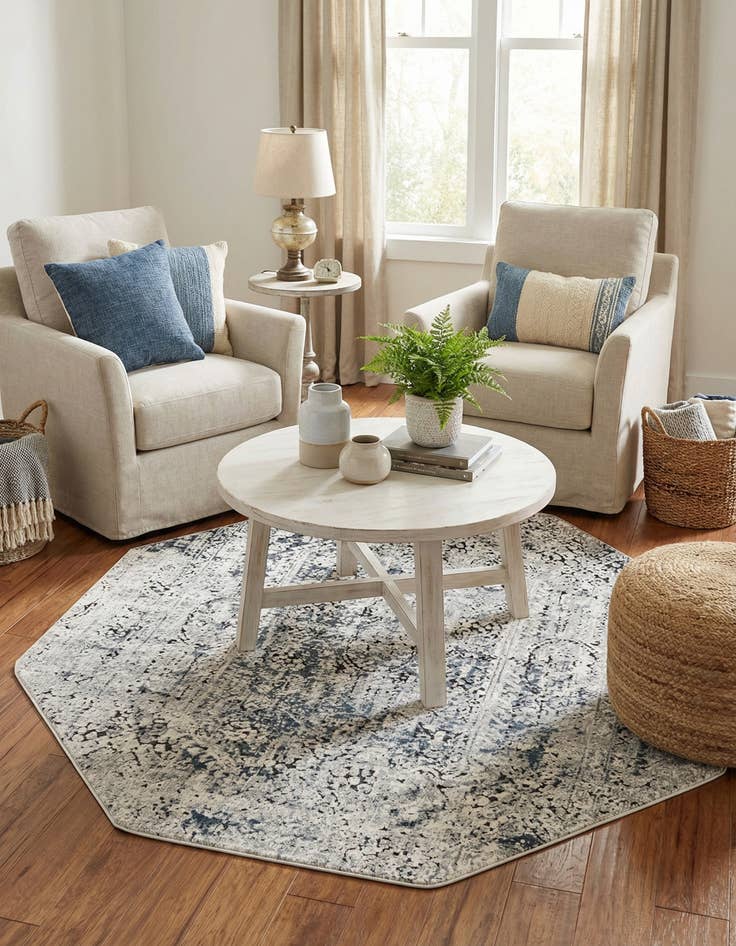 Detail image of 5' 3 x 5' 3 Villa Octagon Rug