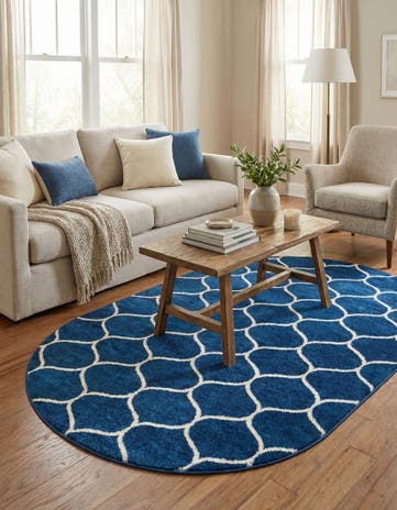 5' 3 x 8' Lattice Frieze Oval Rug