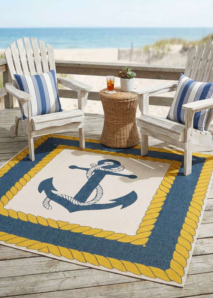 7' 10 x 7' 10 Easy-Clean Coastal Indoor / Outdoor Square Rug