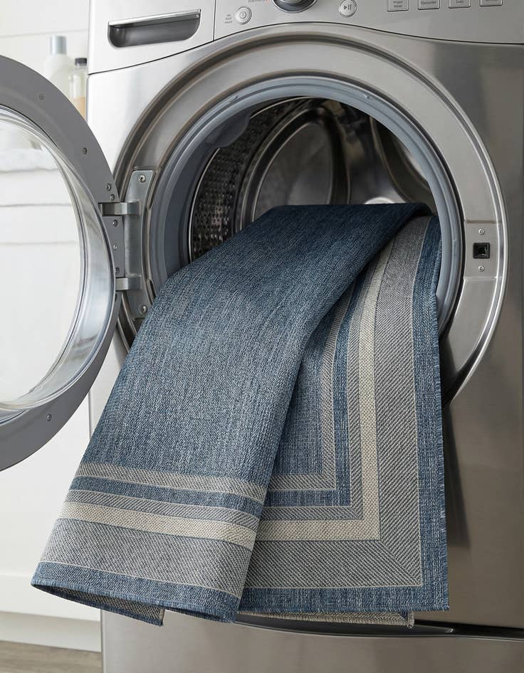 Detail image of 7' 10 x 10'  Washable Border Indoor / Outdoor Rug