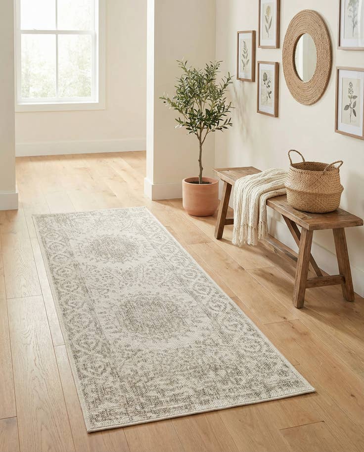 Detail image of 2' x 5' 3 Easy-Clean Traditional Indoor / Outdoor Runner Rug
