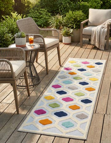 2' x 8' Easy-Clean Aruba Indoor / Outdoor Runner Rug