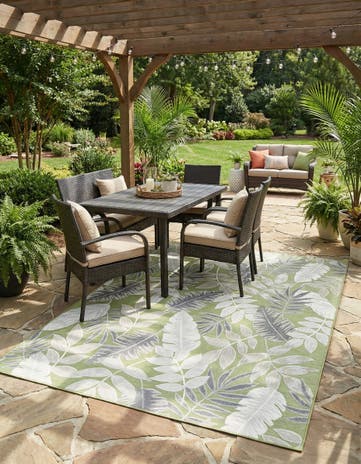 6' 4 x 9' Easy-Clean Botanical Indoor / Outdoor Rug