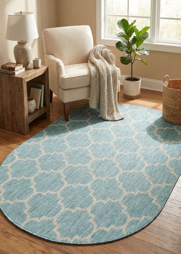 5' 3 x 8' Easy-Clean Trellis Indoor / Outdoor Oval Rug