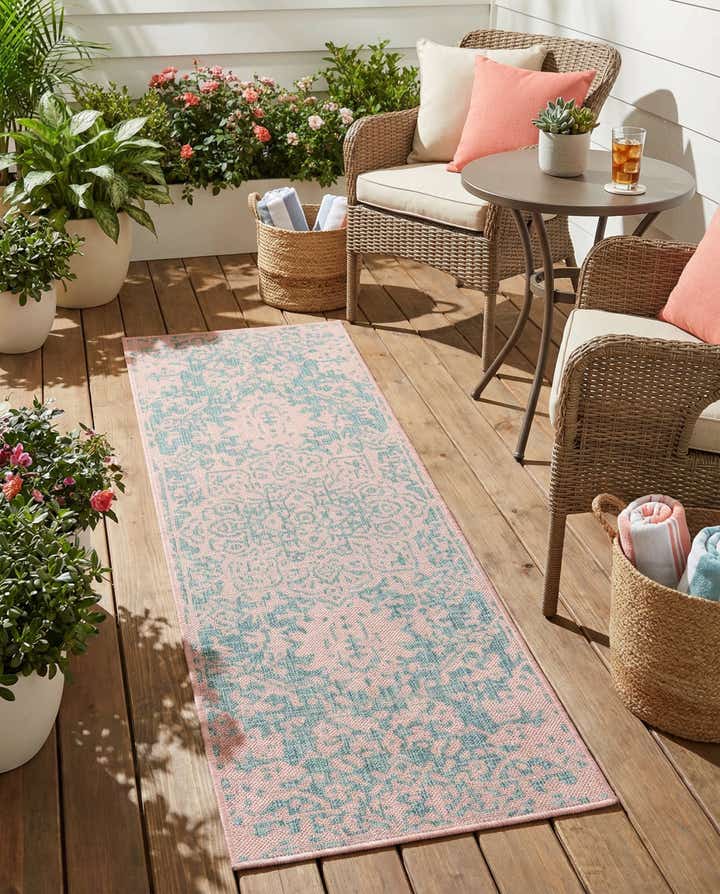 2' x 6' Easy-Clean Jill Zarin Dubai Indoor / Outdoor Runner Rug