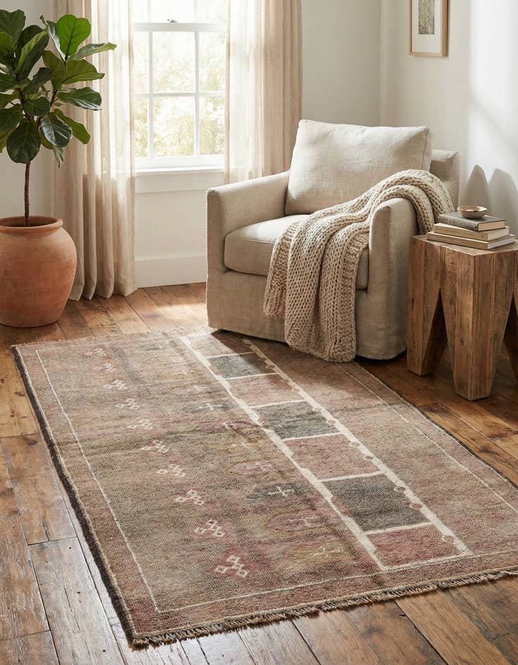 Detail image of 3' x 4' 10  Hand Knotted Ultra Vintage Persian Wool Rug