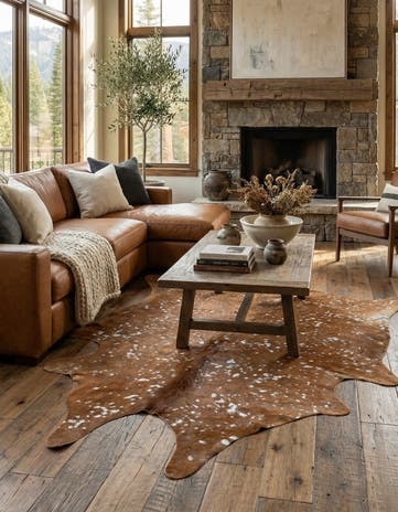 5' 10 x 6' 4 Cowhide Leather Freeform Rug