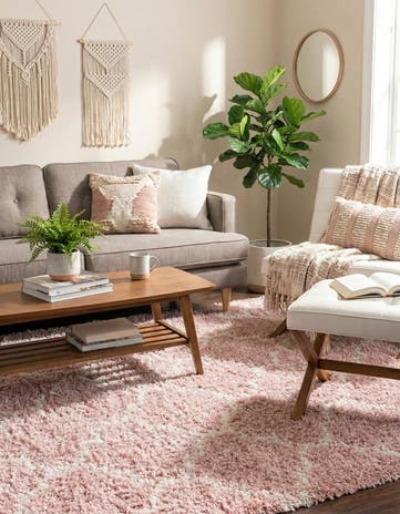 Light Pink Lattice Shag Rug