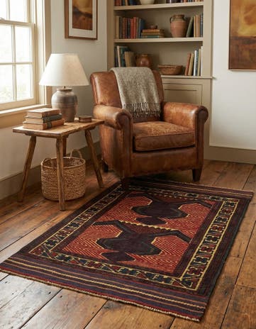 2' 10 x 4' 6 Hand Knotted Sumak Wool Rug
