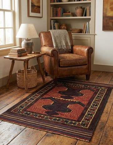 2' 10 x 4' 6 Hand Knotted Sumak Wool Rug
