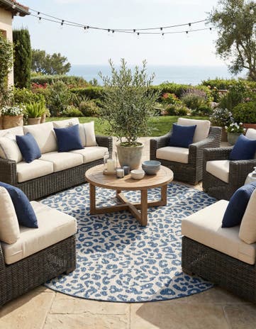 13' x 13' Easy-Clean Safari Indoor / Outdoor Round Rug