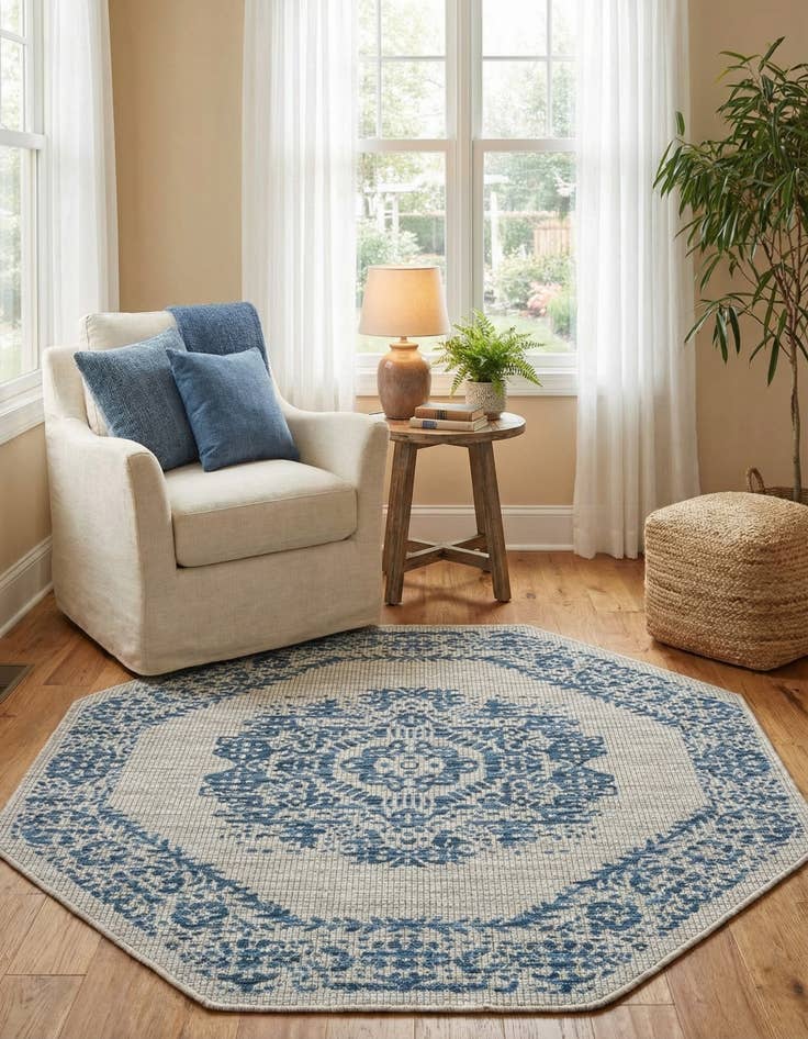 Detail image of 5' 3 x 5' 3 Easy-Clean Traditional Indoor / Outdoor Octagon Rug