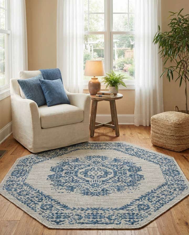 5' 3 x 5' 3 Easy-Clean Traditional Indoor / Outdoor Octagon Rug