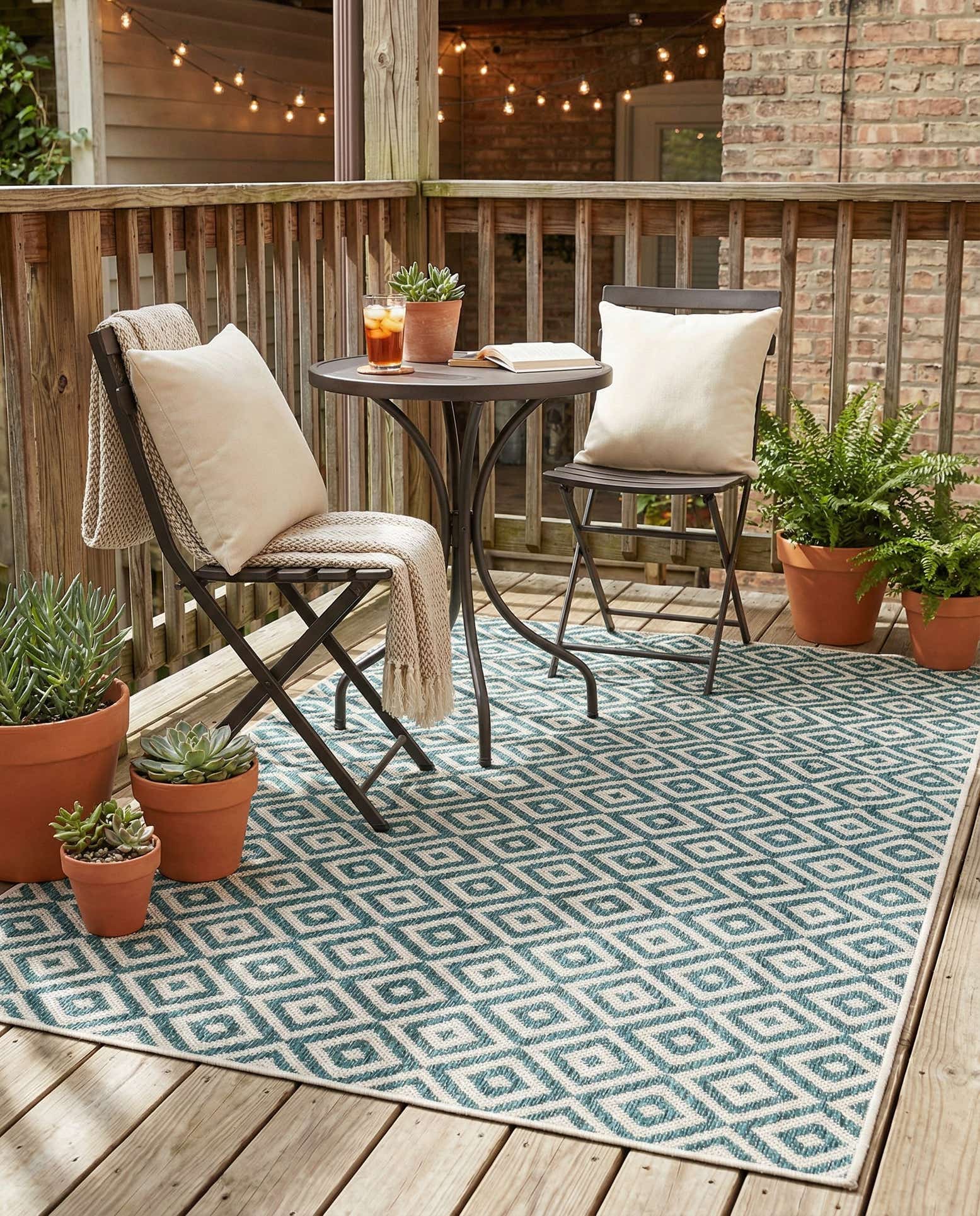 4' x 6' Easy-Clean Jill Zarin Costa Rica Indoor / Outdoor Rug