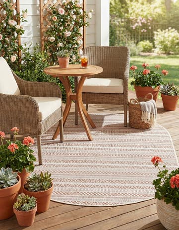 3' x 5' 3 Easy-Clean Ribbon Indoor / Outdoor Oval Rug