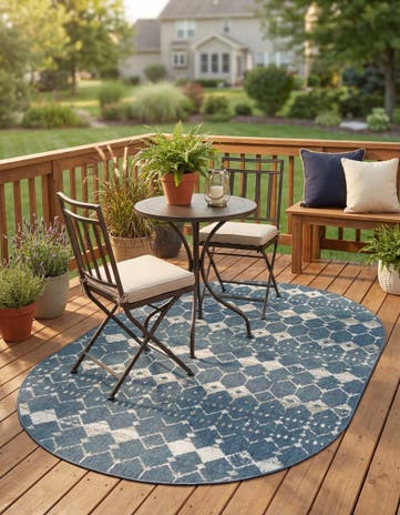 5' 3 x 8' Easy-Clean Trellis Indoor / Outdoor Oval Rug