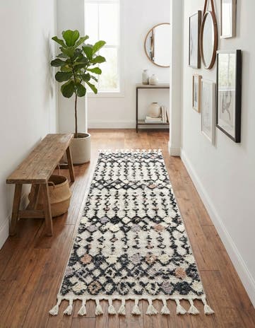 2' x 6' Cherokee Runner Rug