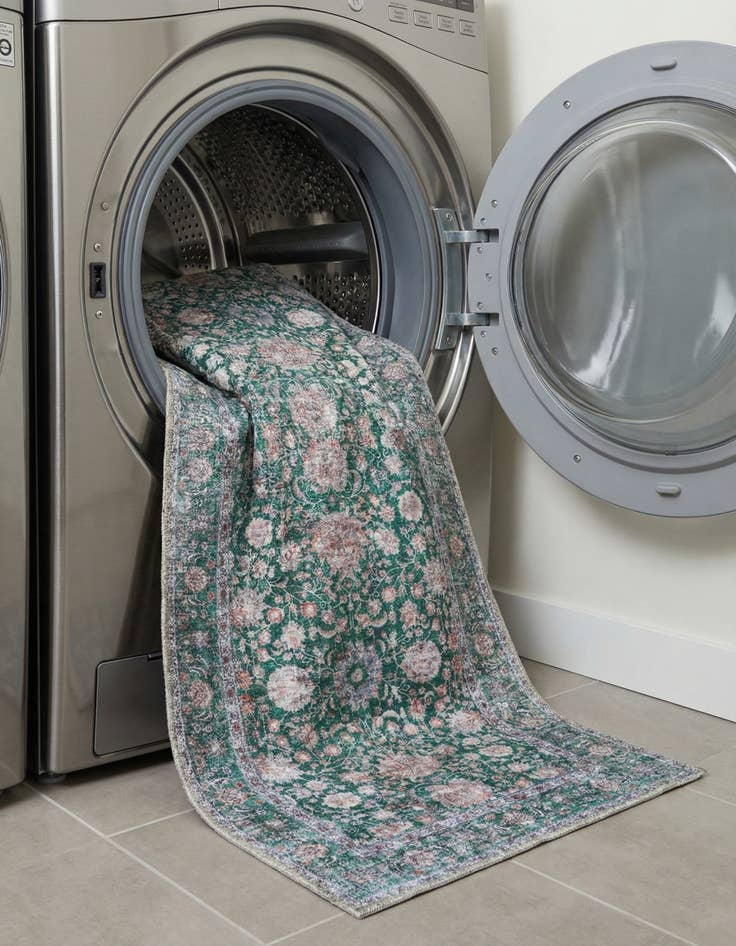 Detail image of  2' 7 x 10' Yara Runner Rug