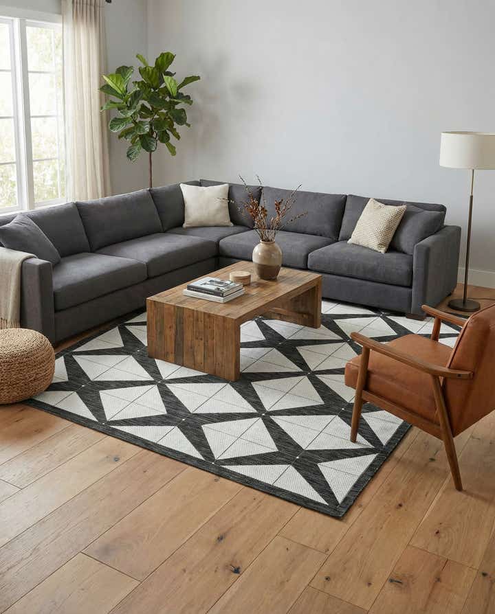7' 10 x 7' 10 Easy-Clean Modern Indoor / Outdoor Square Rug