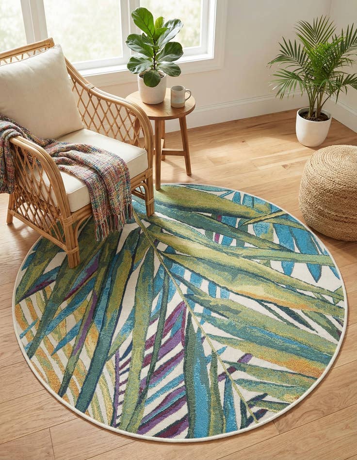 Detail image of  4' x 4'  Washable Botanical Indoor / Outdoor Round Rug