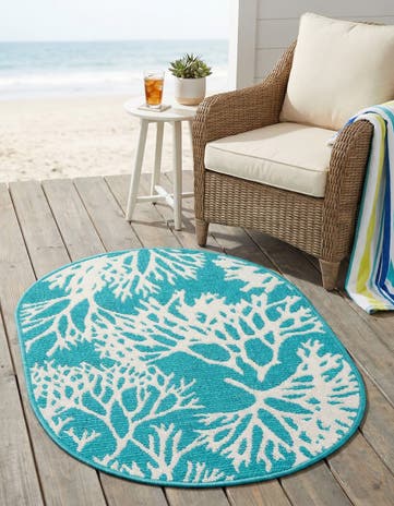 2' x 3' Easy-Clean Coastal Indoor / Outdoor Oval Rug