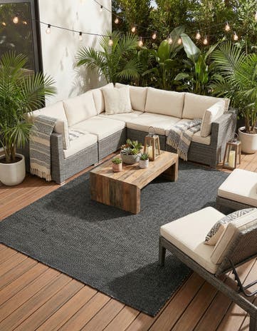 6' 1 x 9' Easy-Clean Jill Zarin Palm Springs Indoor / Outdoor Rug