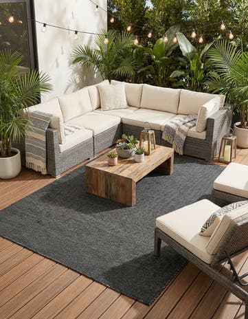 6' 1 x 9' Easy-Clean Jill Zarin Palm Springs Indoor / Outdoor Rug