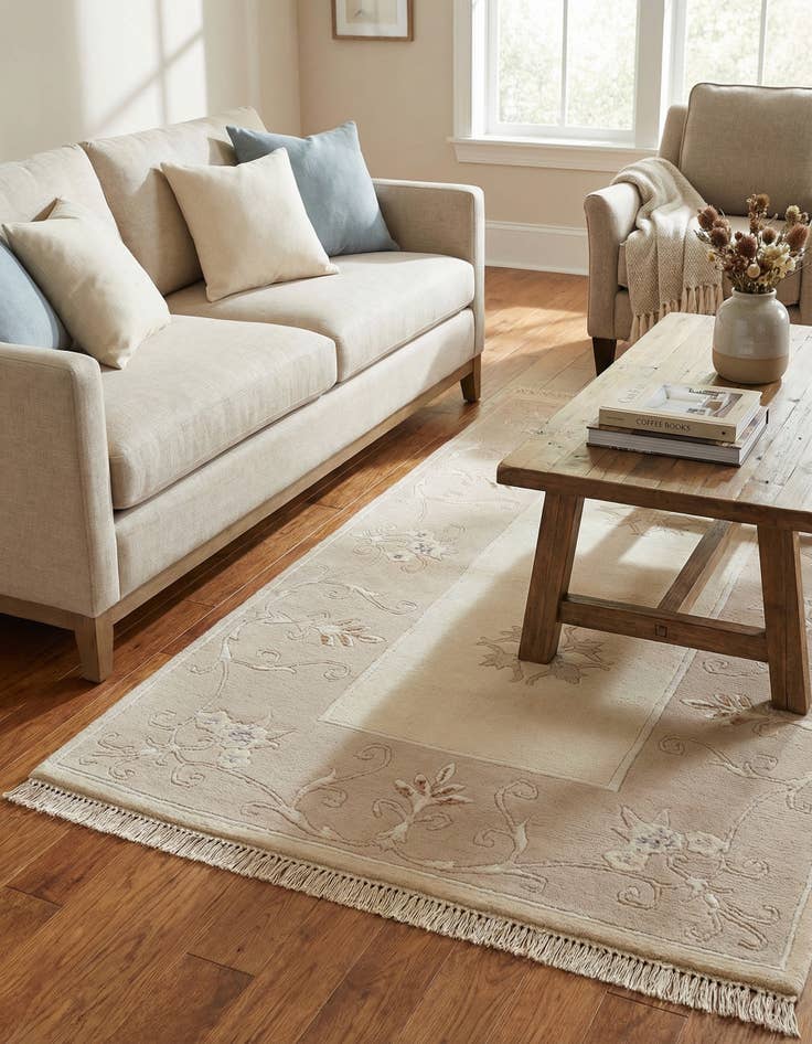 Detail image of 2' 10 x 4' 11  Hand Knotted Darya Wool Rug