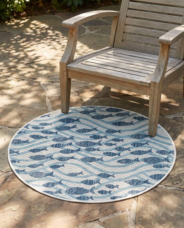Detail image of 3' 1 x 3' 1 Easy-Clean Coastal Indoor / Outdoor Round Rug